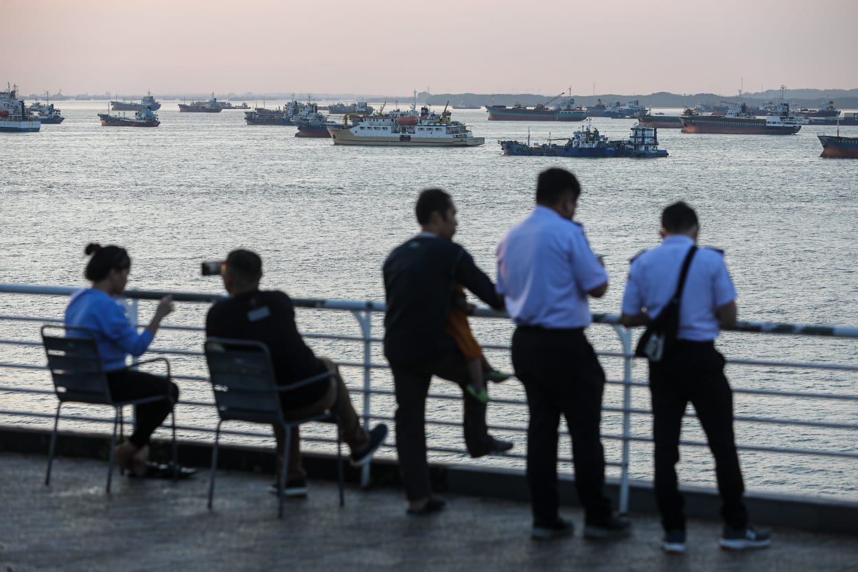 Berburu Sunset Di Surabaya North Quay Pelabuhan Tanjung Perak